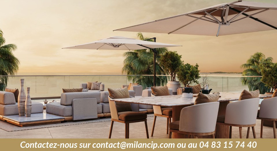 Programme neuf Villeneuve-Loubet en bord de mer au coucher du soleil, terrasses vitrées et appartements lumineux face aux plages de la Méditerranée.